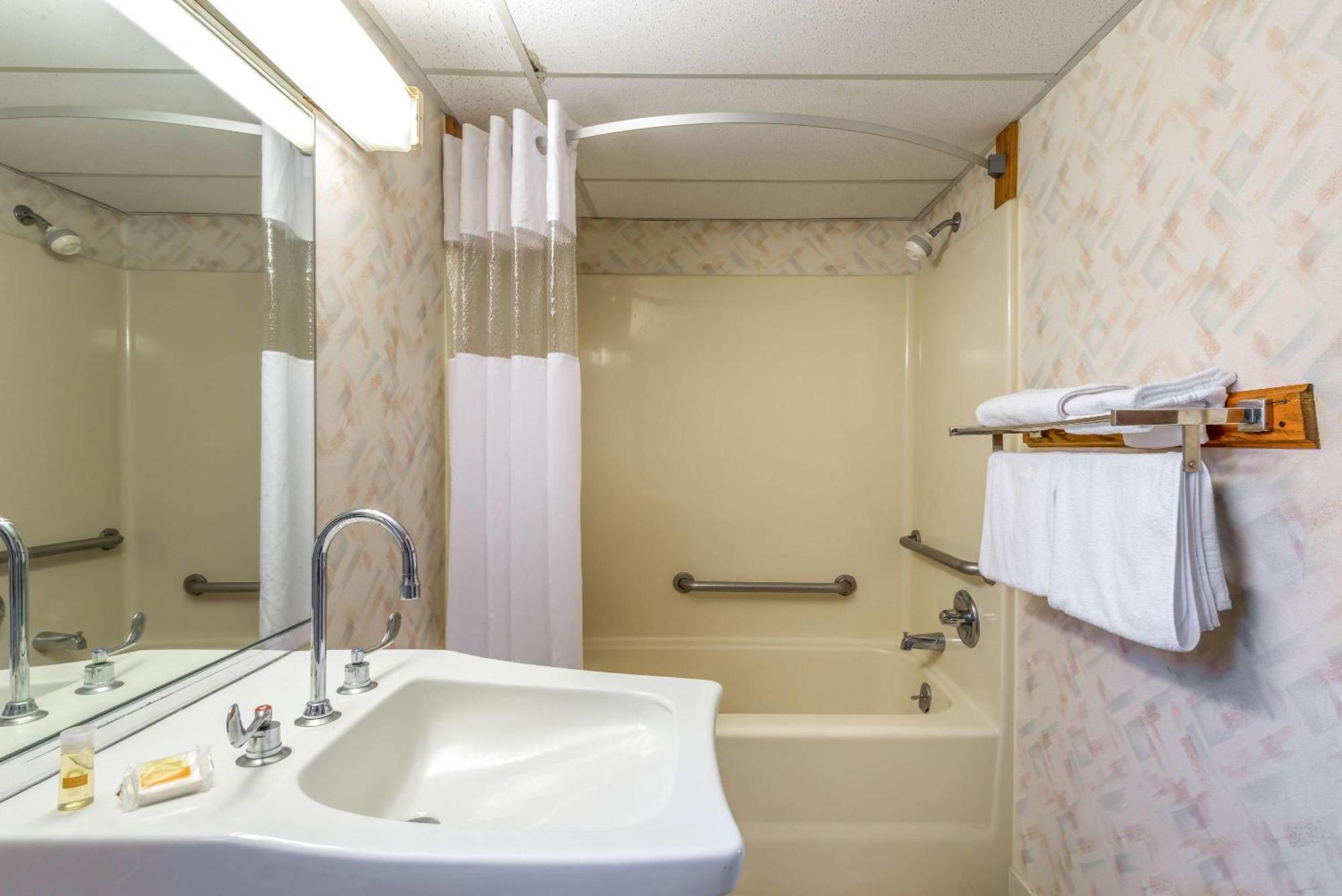 Days Inn By Wyndham Vineland Dış mekan fotoğraf